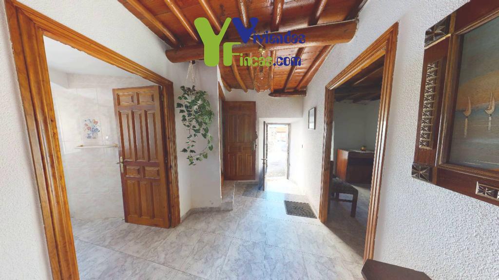 Ref.- 21029 Casa de pueblo en venta, Valdelacasa