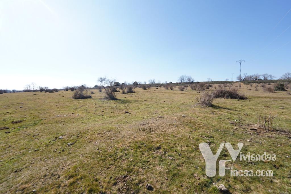 Ref.- 23004 Terreno rústico en venta, Campillo de Ranas