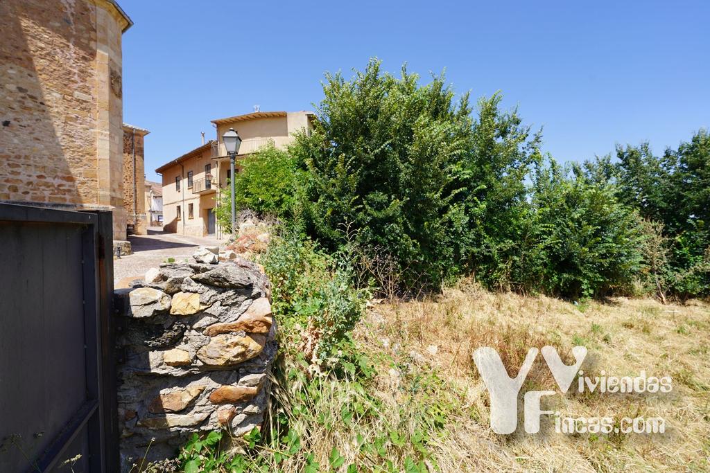 Ref.- 24004 Terreno en venta, Riaza