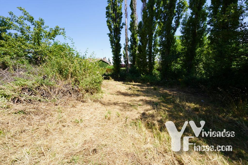 Ref.- 24004 Terreno en venta, Riaza