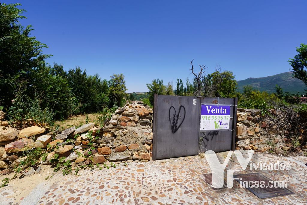 Ref.- 24004 Terreno en venta, Riaza