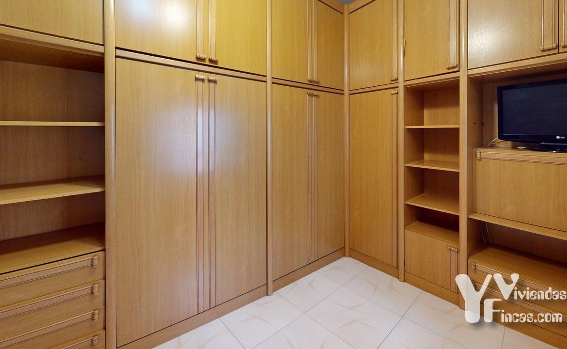 Piso-en-calle-Pizarro-n-8-Getafe-Madrid-Closet (1)